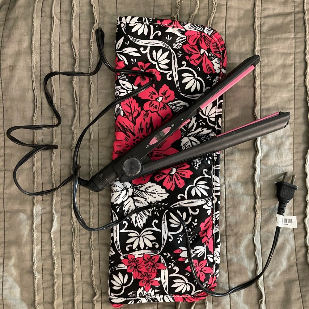 Used Conair Flat Iron 1” Black & Pink